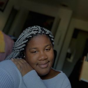 Meet your Posher, Niya